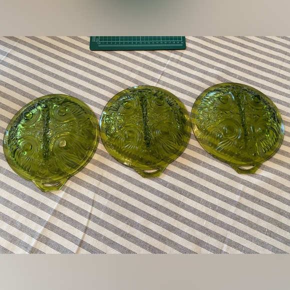 INDIANA GLASS Killarney Avocado Green Divided Dishes - Picture 4 of 9